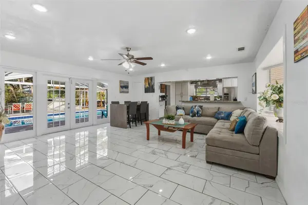 5017 STOLLS AVE, Tampa, FL 33615