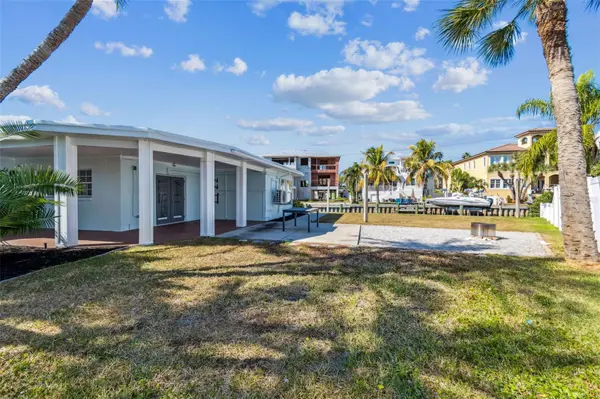 1733 BAYOU GRANDE BLVD NE, St Petersburg, FL 33703