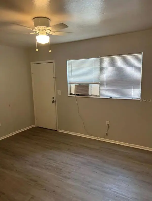 1601 E MARKS DR, Tampa, FL 33604