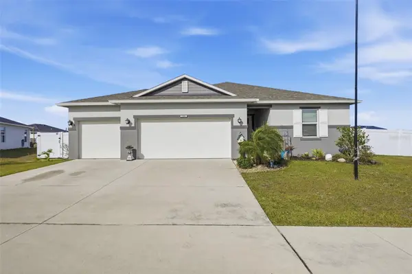 2201 GLADIOLUS LN LN, Mascotte, FL 34753