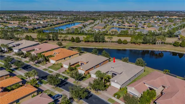 15644 AURORA LAKE CIR, Wimauma, FL 33598