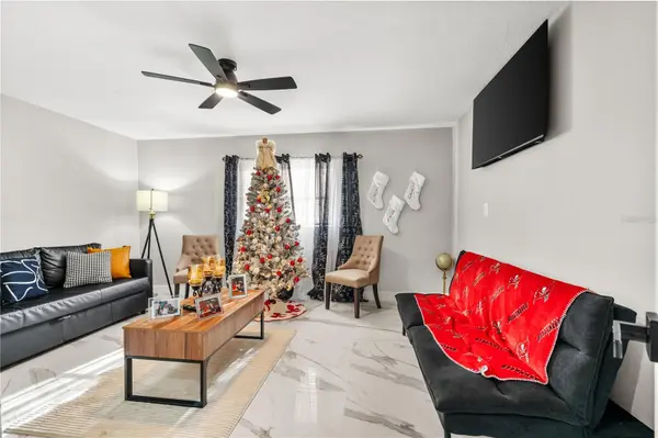 5721 CARROLLWOOD MEADOWS DR, Tampa, FL 33625