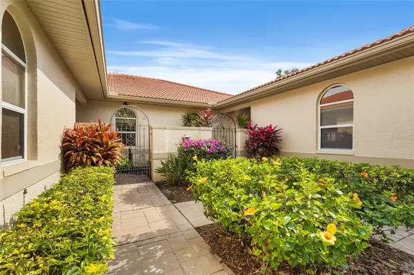 3350 W CHELMSFORD CT #13, Sarasota, FL 34235