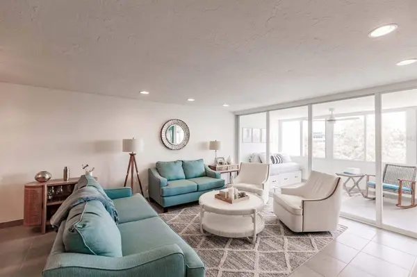 1125 W PEPPERTREE DR #407, Sarasota, FL 34242