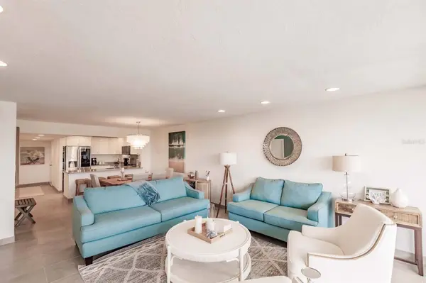 1125 W PEPPERTREE DR #407, Sarasota, FL 34242
