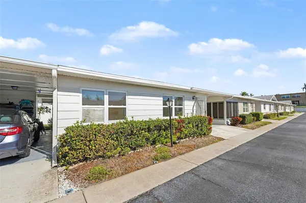 12400 PARK BLVD #311, Seminole, FL 33772