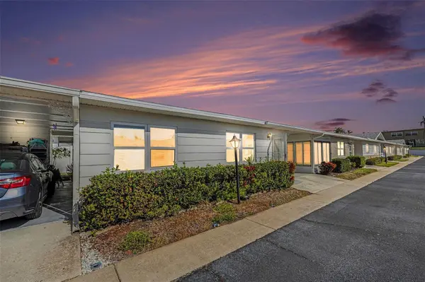 12400 PARK BLVD #311, Seminole, FL 33772