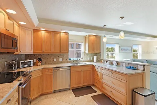 6154 MIDNIGHT PASS RD #201, Sarasota, FL 34242