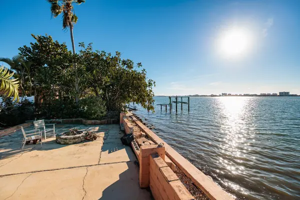 1844 VENETIAN POINT DR, Clearwater, FL 33755