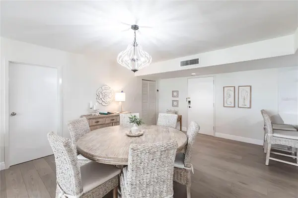 1055 W PEPPERTREE DR #106AA, Sarasota, FL 34242