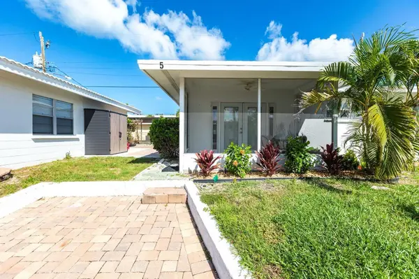 6020 MIDNIGHT PASS RD #5, Sarasota, FL 34242