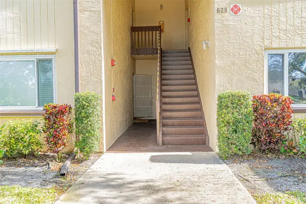 629 N KEENE RD #T11, Clearwater, FL 33755