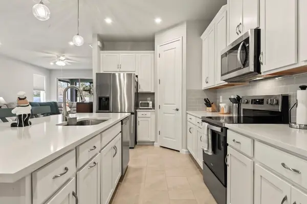 810 RUDDY QUAIL PL, Sun City Center, FL 33573
