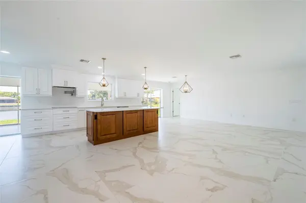 13797 PINECREST DR, Largo, FL 33774