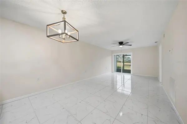 39132 COUNTY ROAD 54 #2076, Zephyrhills, FL 33542