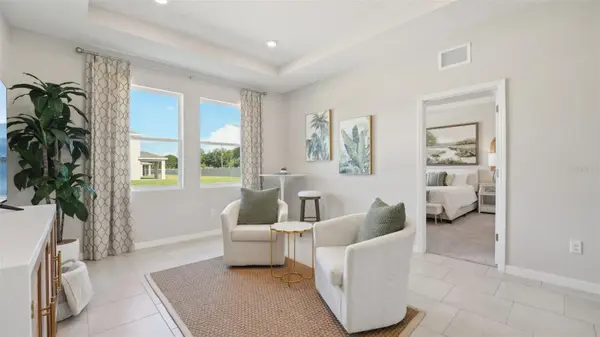 1005 CHASEHILL LN, Zephyrhills, FL 33541