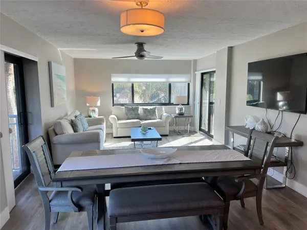 1001 POINT OF ROCKS RD #208, Sarasota, FL 34242