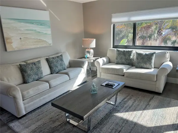 1001 POINT OF ROCKS RD #208, Sarasota, FL 34242
