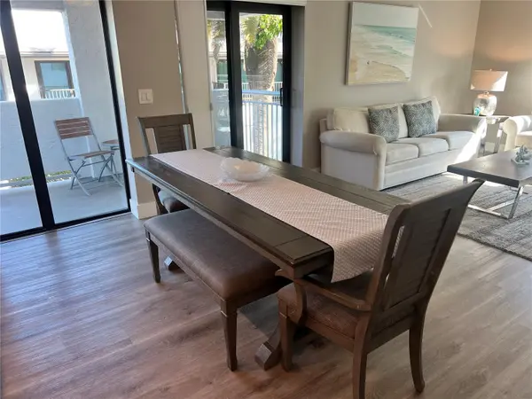 1001 POINT OF ROCKS RD #208, Sarasota, FL 34242