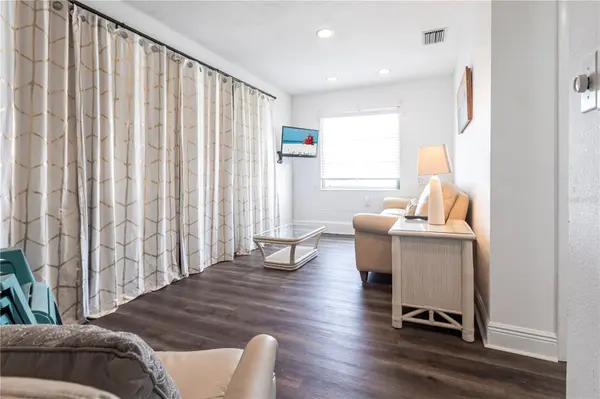 6020 MIDNIGHT PASS RD #52B, Sarasota, FL 34242