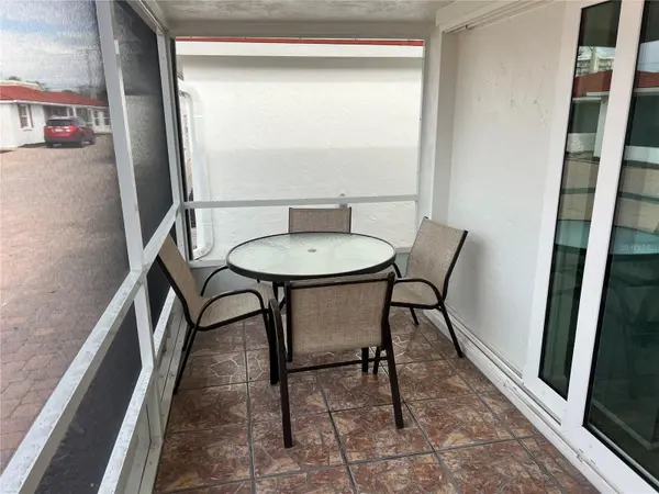 6154 MIDNIGHT PASS RD #B07, Sarasota, FL 34242