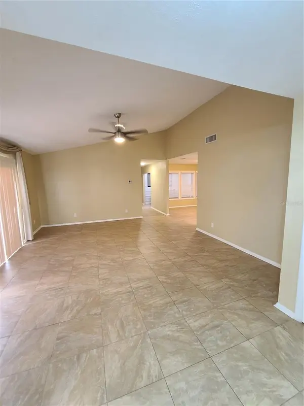 13701 LAZY OAK DR, Tampa, FL 33613