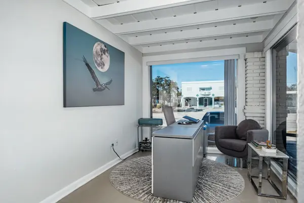 3848 CENTRAL AVE, St Petersburg, FL 33711
