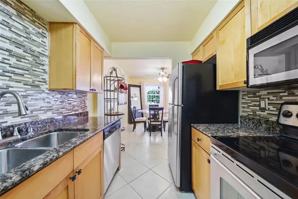 5092 BEACH DR SE #A, St Petersburg, FL 33705