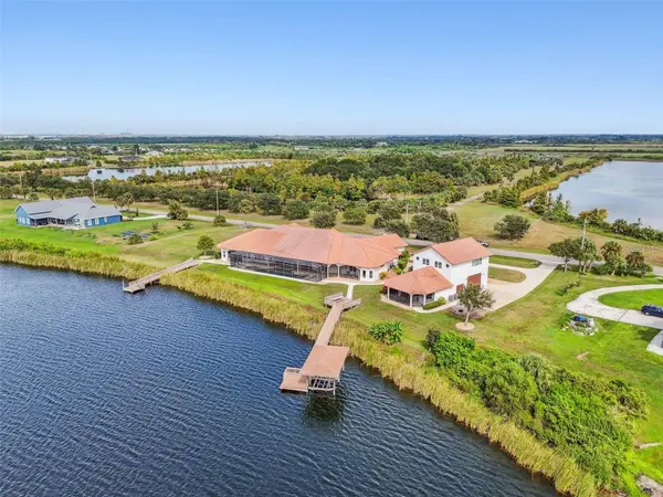 3215 GULF CITY RD, Ruskin, FL 33570