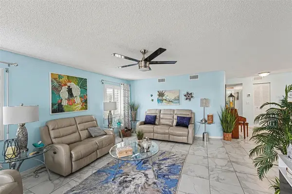 8198 TERRACE GARDEN DR N #411, St Petersburg, FL 33709