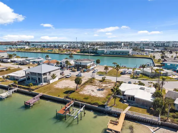 15307 HARBOR DR, Madeira Beach, FL 33708