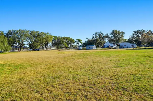 7005 CRIPPLE CREEK RD, Plant City, FL 33565