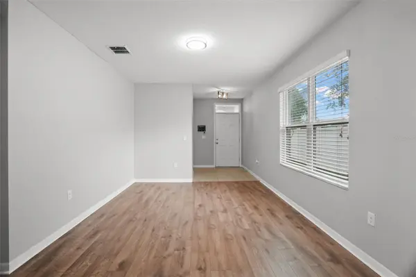 10104 HAWK STORM AVE, Tampa, FL 33610
