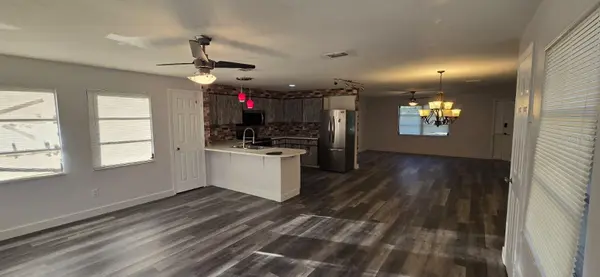 1174 VICTORIA AVE, Port Charlotte, FL 33948