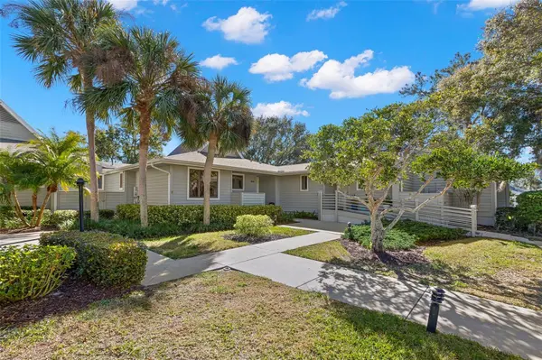 1013 CARAVEL CT, Tarpon Springs, FL 34689