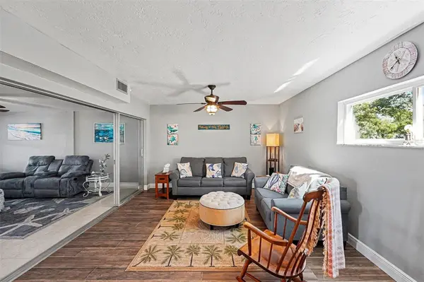 250 ROSERY RD NW #219, Largo, FL 33770