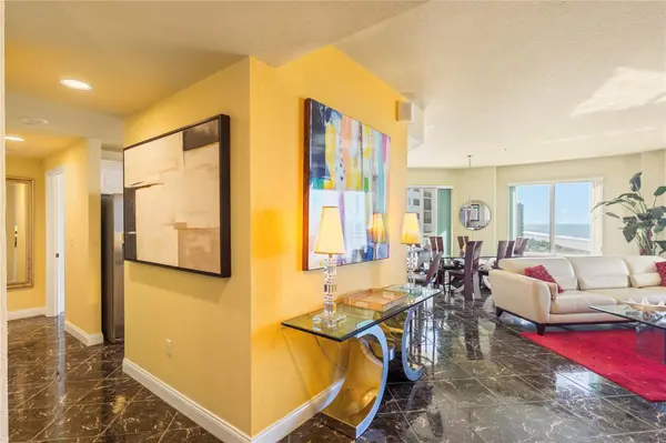 1200 GULF BLVD #1002, Clearwater, FL 33767