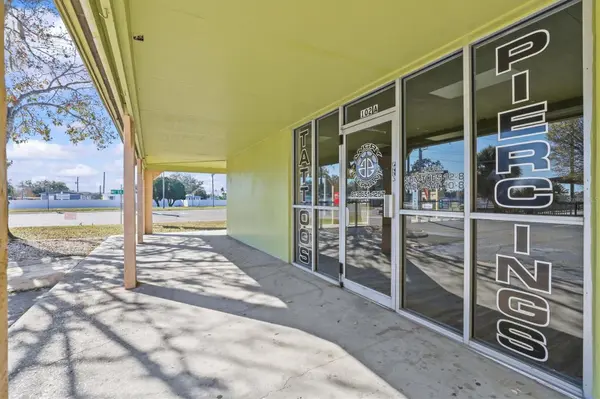 102 PIERCE CHRISTIE DR, Valrico, FL 33594