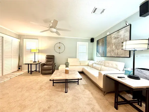 124 E SAINT ANNES CIR, Apollo Beach, FL 33572