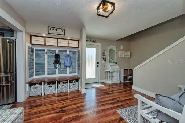 4110 MEADOW RUN LN, Wesley Chapel, FL 33543