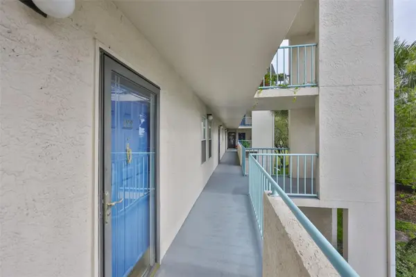 5567 SEA FOREST DR #122, New Port Richey, FL 34652