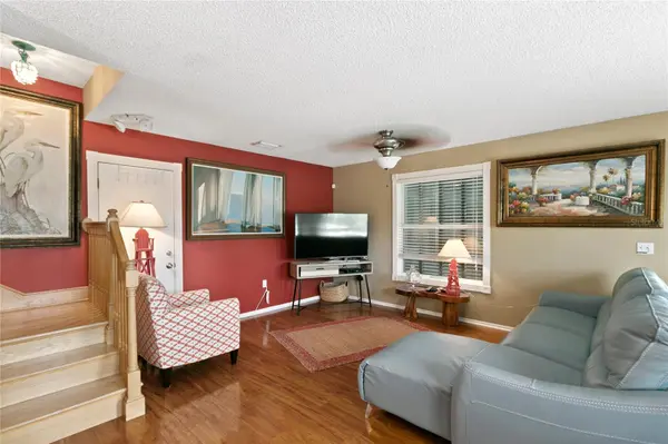 2511 AVENUE C #West, Bradenton Beach, FL 34217
