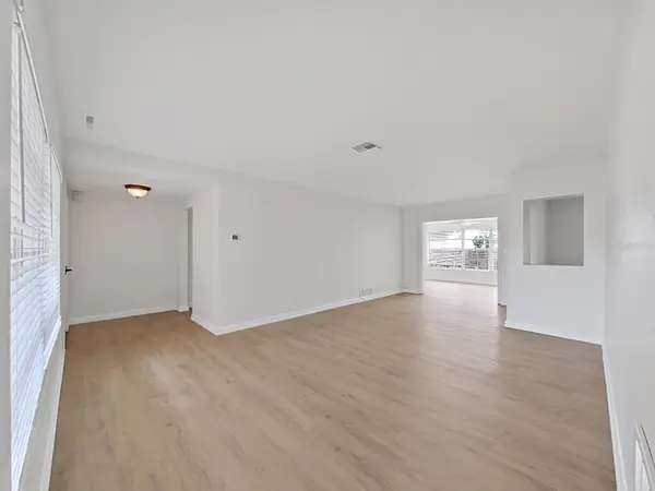 1701 LAURIE LN, Belleair, FL 33756