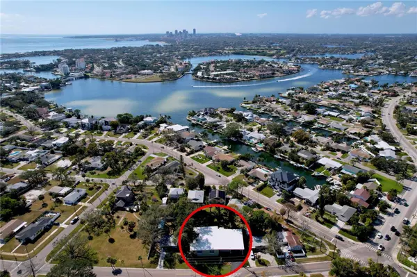 4042 ARKANSAS AVE NE, St Petersburg, FL 33703