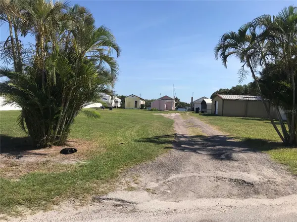 3306 W SHELL POINT RD, Ruskin, FL 33570