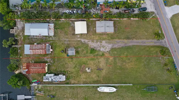 3312 W SHELL POINT RD, Ruskin, FL 33570