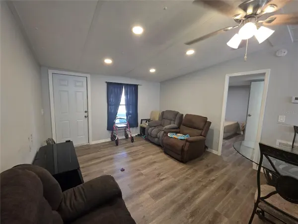 34924 TALISMAN ST, Dade City, FL 33523