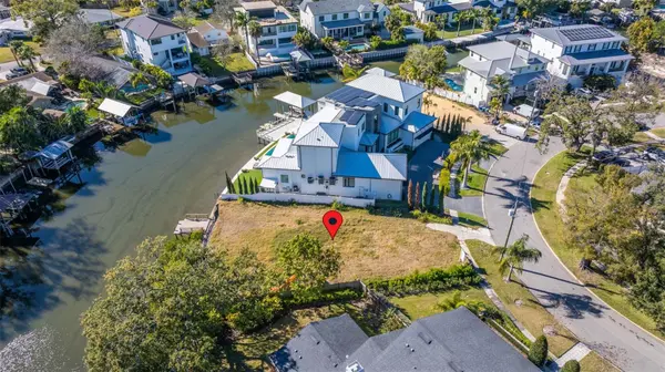 678 GENEVA PL, Tampa, FL 33606