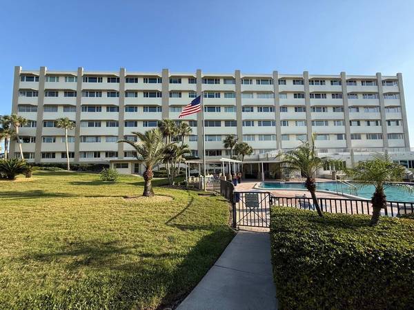 100 BLUFF VIEW DR #317A, Belleair Bluffs, FL 33770