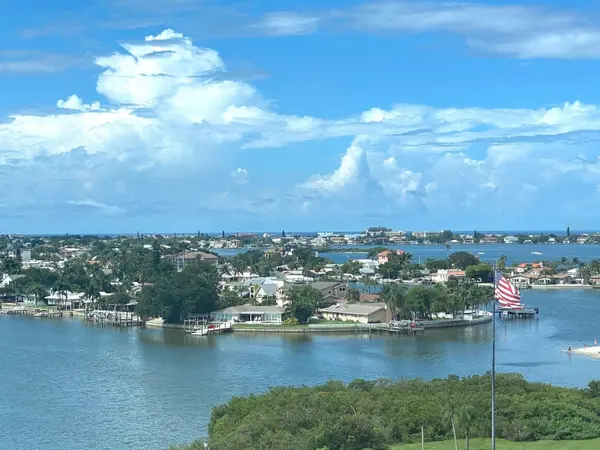 100 BLUFF VIEW DR #317A, Belleair Bluffs, FL 33770